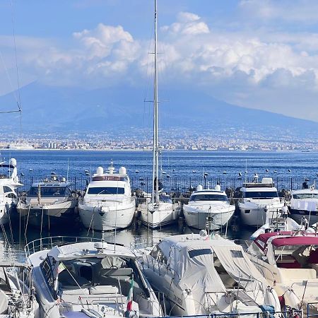Apartamento Residenza Borgo Marinaro Nápoles Exterior foto