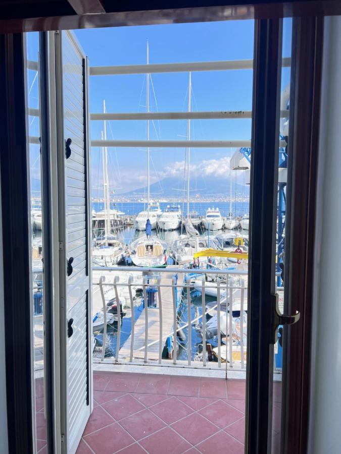Apartamento Residenza Borgo Marinaro Nápoles Exterior foto
